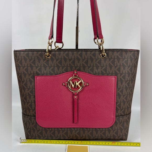 Michael Kors Large Signature Logo Tote Shoulder Bag NWT - Picture 13 of 14